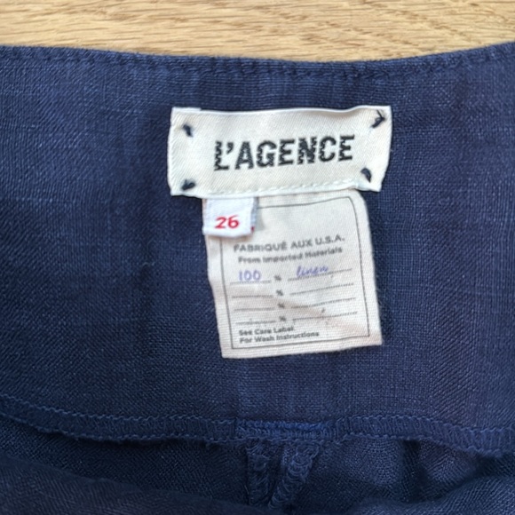 L'AGENCE Hilary Paperbag Shorts in Marine, Size 26 - Picture 3 of 3